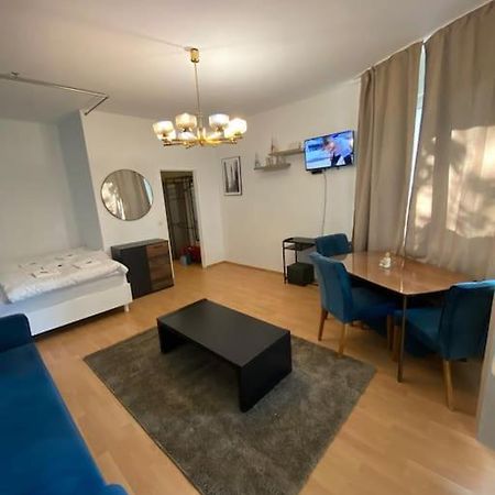 Apartment With Balcony ベルリン エクステリア 写真